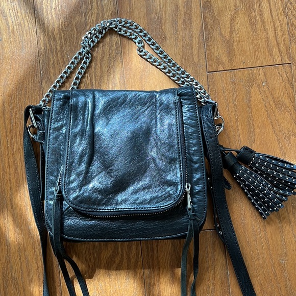Magnificent hardware. ASH Bag! Pre-loved. Grab it while it’s Hot!!! - Picture 3 of 15